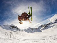 IM竞技体育平台-张本智和闪耀全场，日本队技术性击倒中国队—一场值得深思的完胜