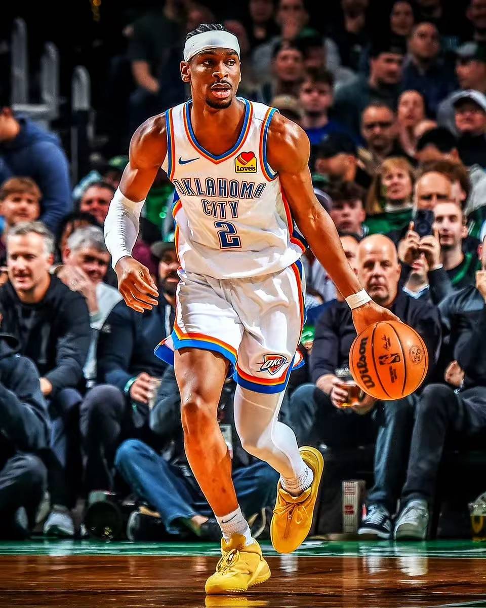 包含NBA体育实力强队展示，王者归来势不可挡的词条