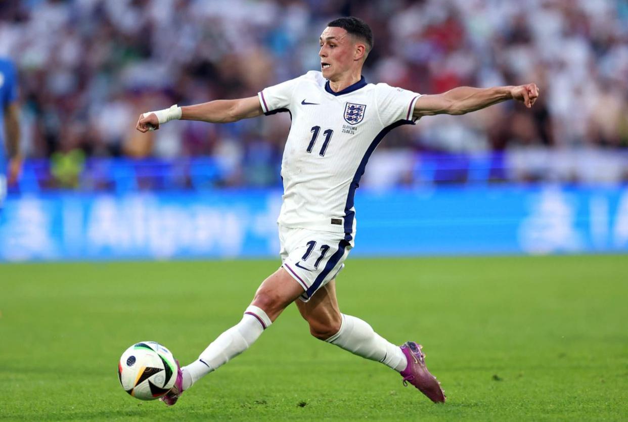 英格兰队客场战胜阿尔巴尼亚,热身备战 英格兰队客场战胜阿尔巴尼亚,热身备战