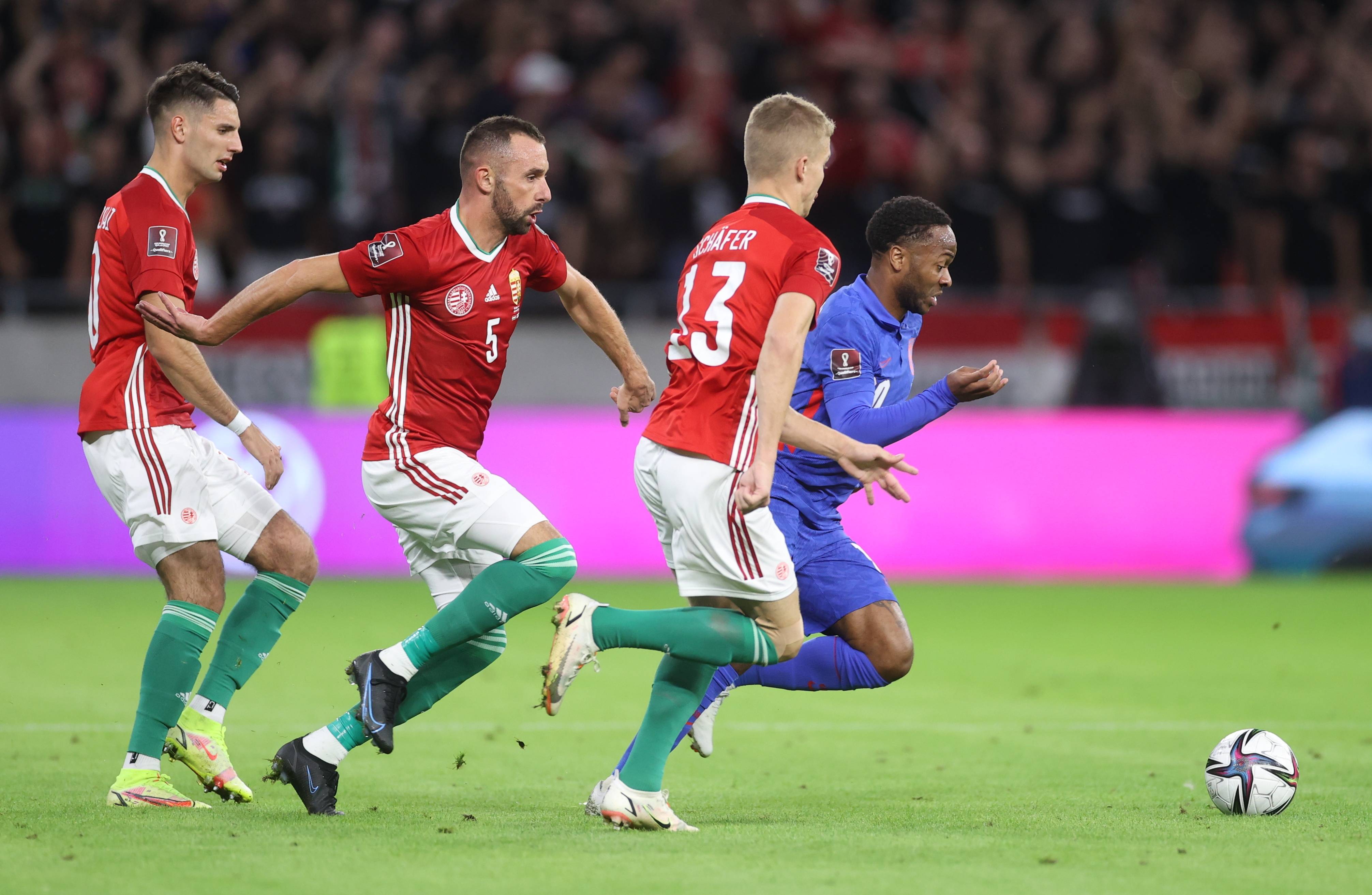 欧洲足球赛事精彩绝伦,各队实力较量令人期待 欧洲足球赛事精彩绝伦,各队实力较量令人期待