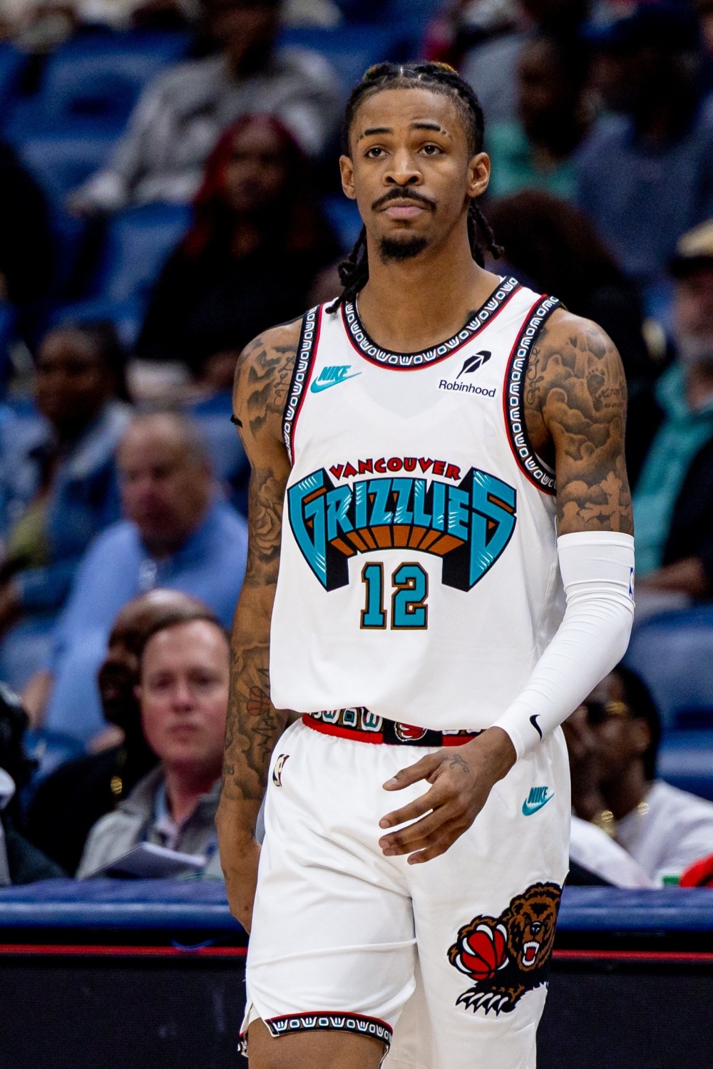 灰熊队主场遭遇失利,球员失误频发 灰熊队主场遭遇失利,球员失误频发