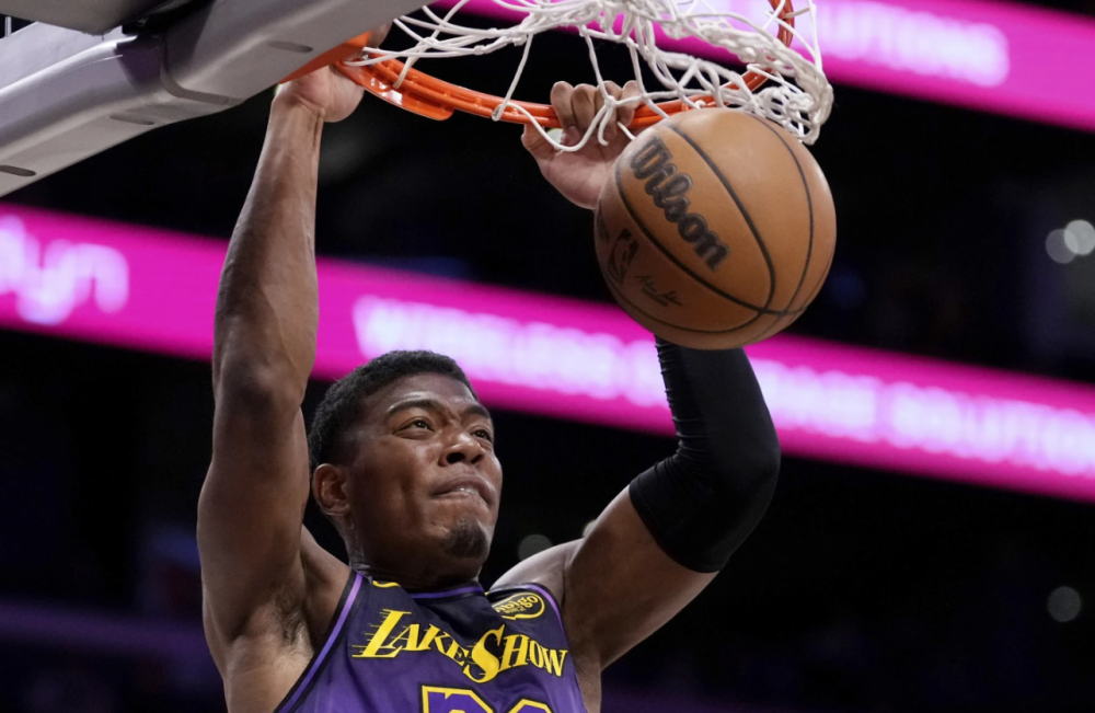 包含智利完胜多特蒙德，阿尔瓦雷斯三分雨点燃全场的词条