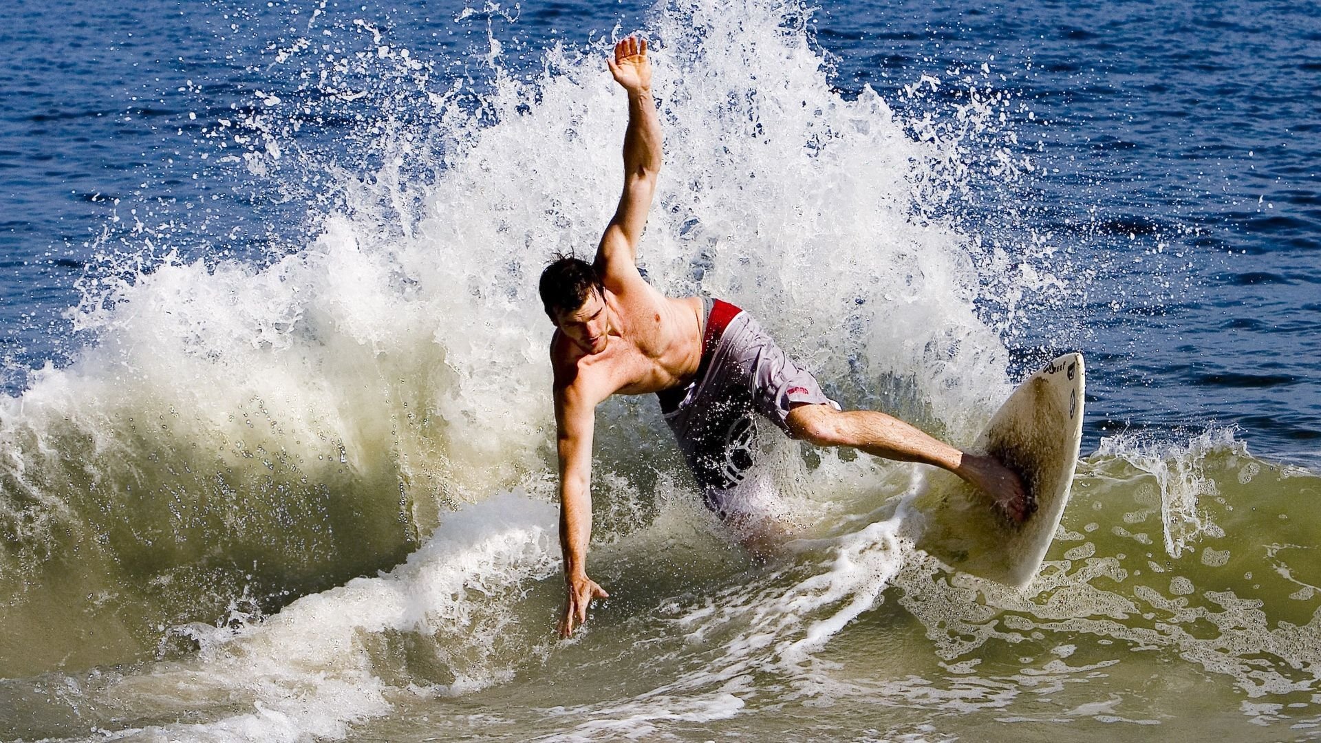 活塞击溃广厦队,西亚卡姆成为关键先生,一场定义球队未来的胜利