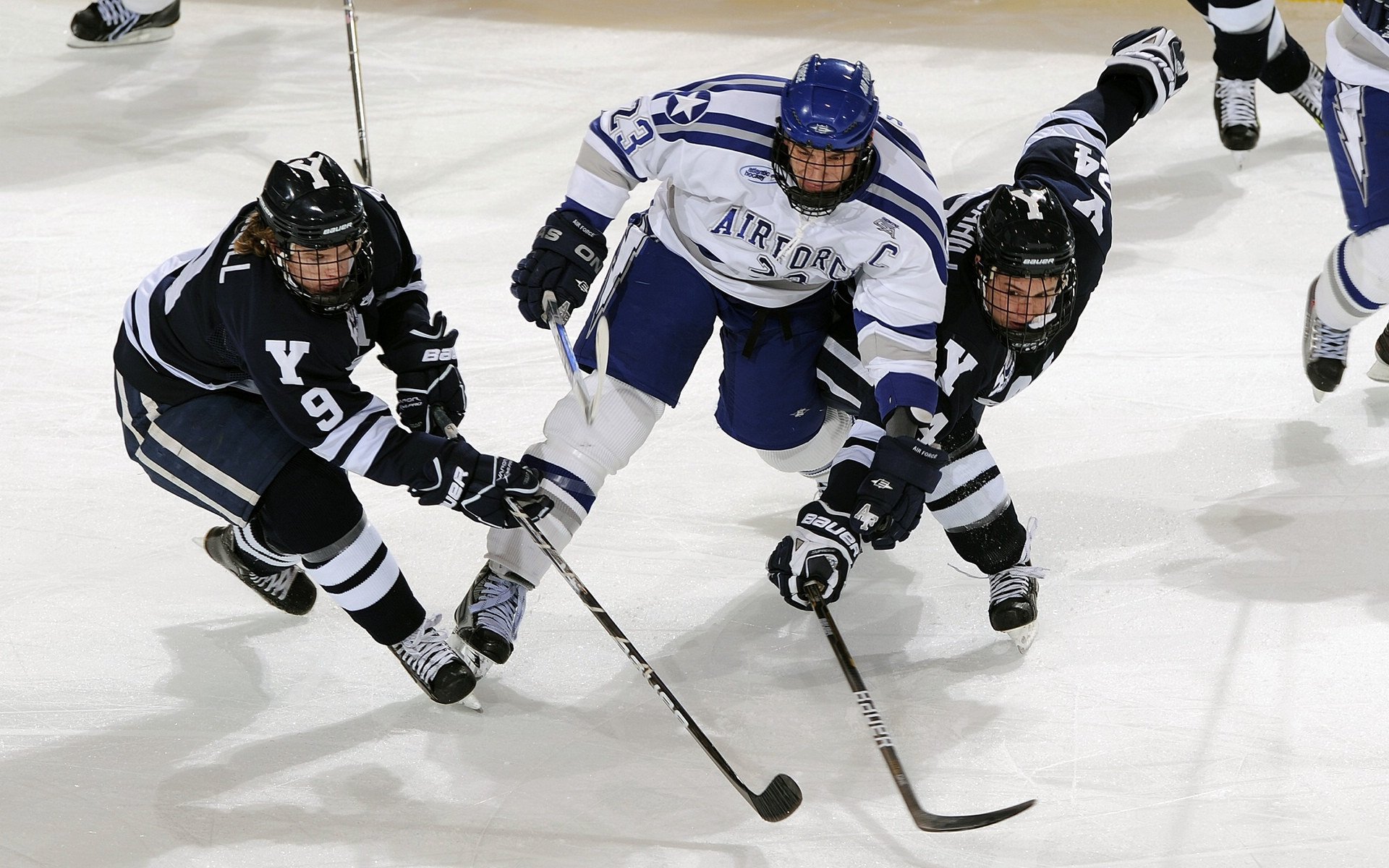 阿什拉夫一锤定音，当丹麦童话遇上多特蒙德黄墙，谁主沉浮？